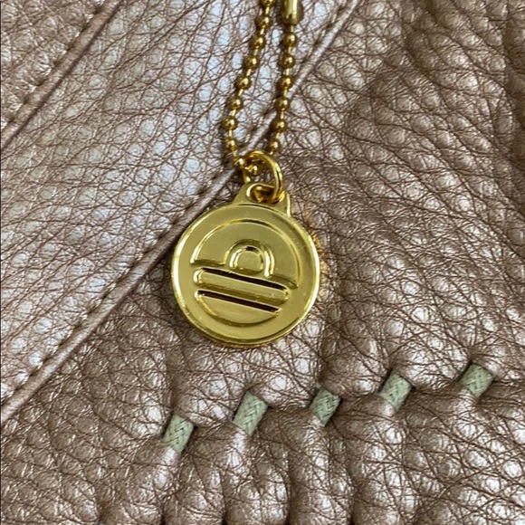 Big Buddha gold bag/purse. - Picture 2 of 10